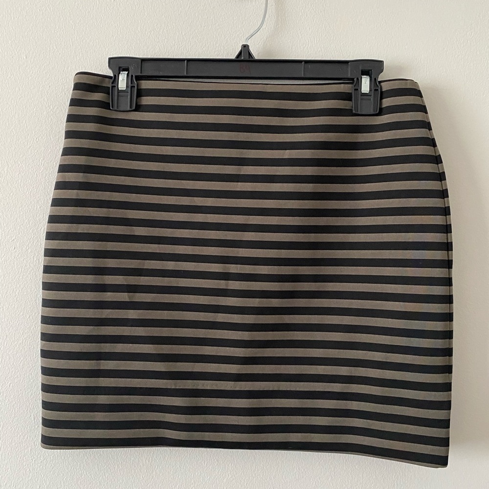 Stripped mini skirt